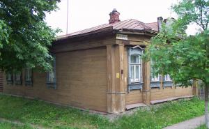  2005.
